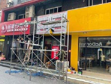 武圣制作广告招牌如何避免它发黄？